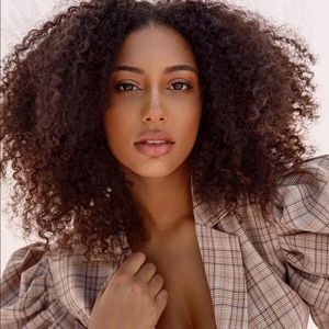 Meet your Posher, Jacinta